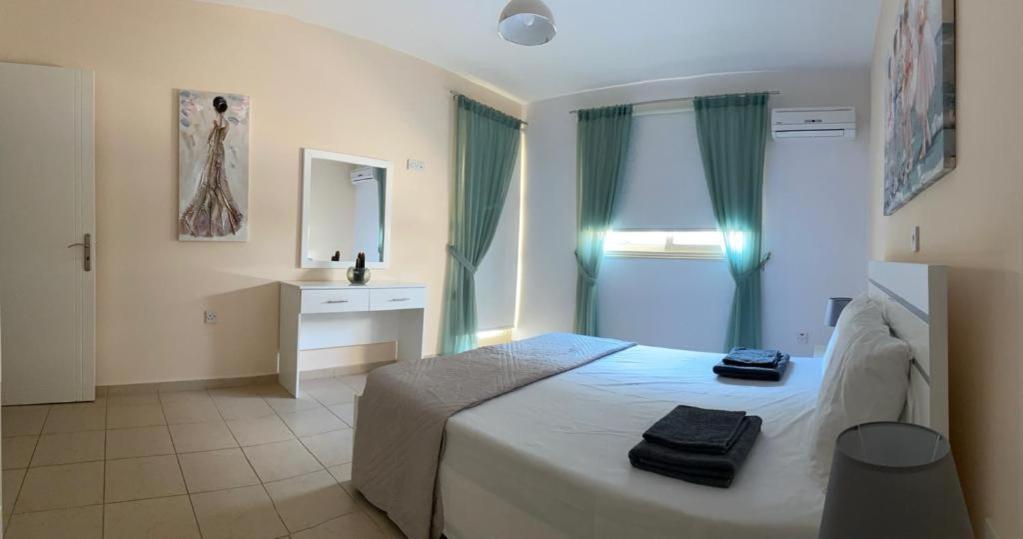 Royal Seacrest Residence Paphos Exteriér fotografie
